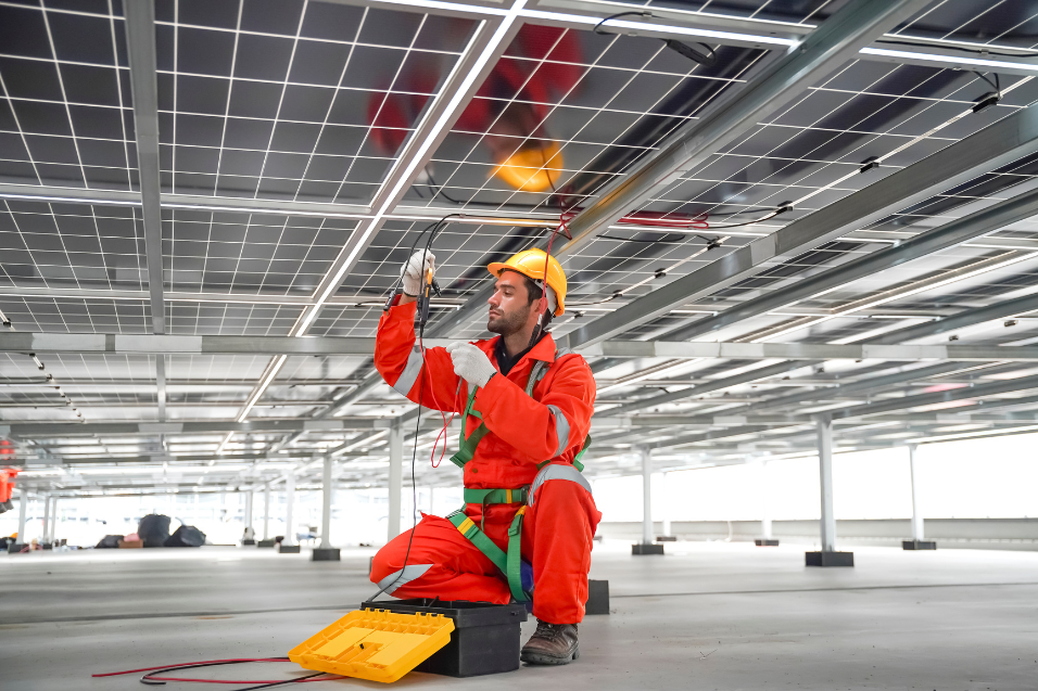 O que influencia a eficiência dos painéis solares num sistema fotovoltaico?